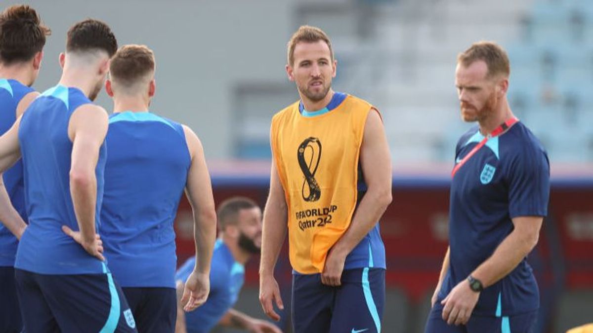 Kane, el capitán de Inglaterra, se juega la tarjeta amarilla por llevar el brazalete arcoiris en Catar