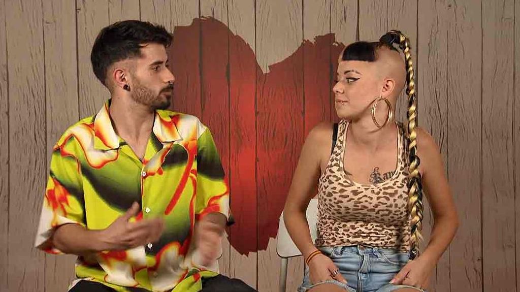 Kevin y Saray durante su cita en 'First Dates'