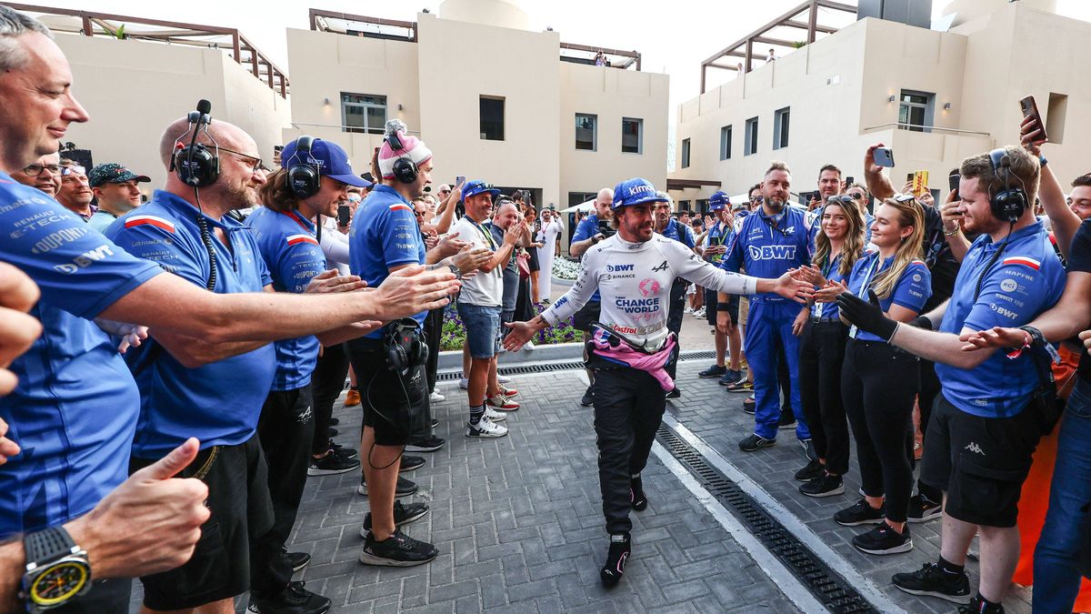La hoja de ruta de Alonso con Aston Martin: tests, visita a la fábrica y vacaciones
