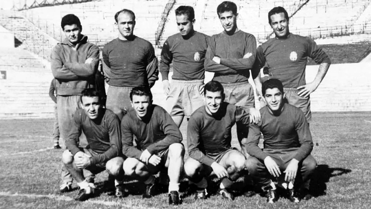 Algunos integrantes de la selección española en Chile 1962: Di Stéfano, Luis Suárez, Peiró y Gento. Abajo: Rivilla, Puskas, Sadurní y Collar.