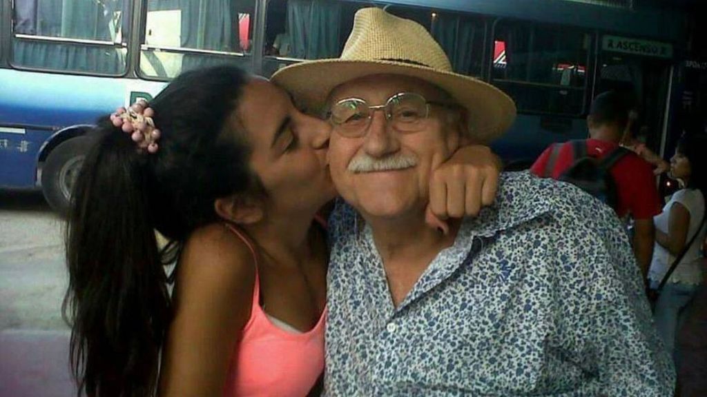 Eve y su abuelo