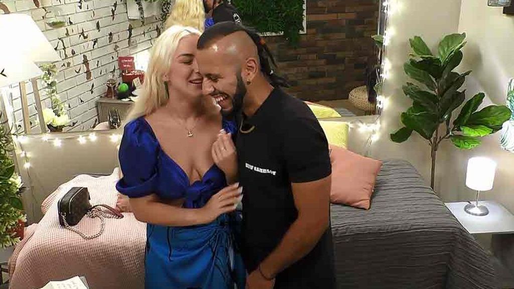 Juanda y Marüa durante su cita en 'First Dates'