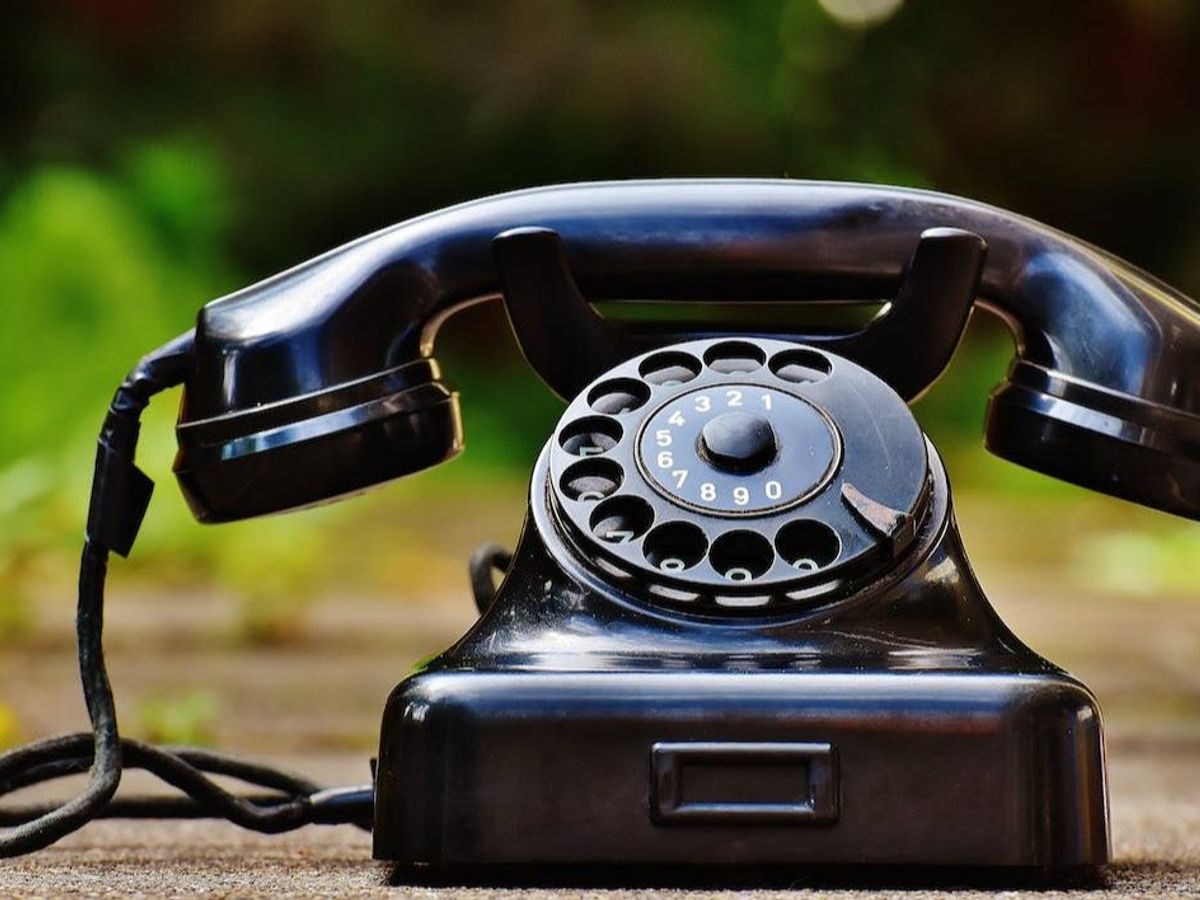 Ventajas de tener un teléfono fijo en casa - Blog Netllar