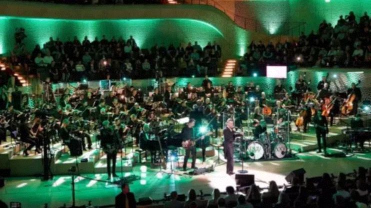 Activistas climáticos interrumpen un concierto en la Filarmónica de Hamburgo