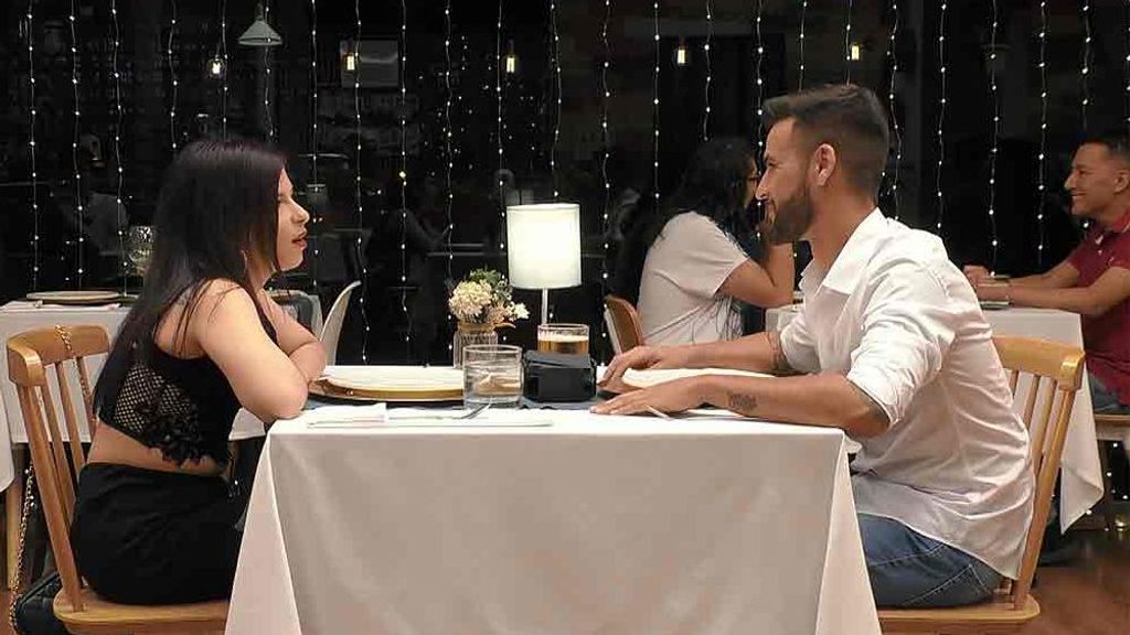 Fernando y Rocío durante su cita en 'First Dates'