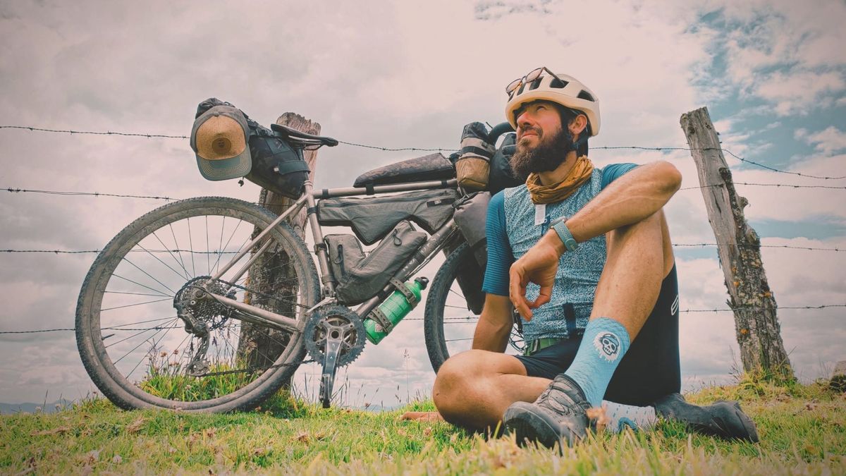 Javier García prepara su reto ‘Everesting’ con su bicicleta ‘Maruxiña’