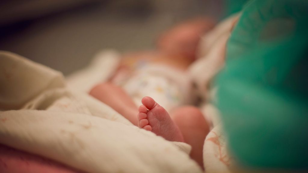 Una bebé de 15 meses, hallada sin vida en un tarro