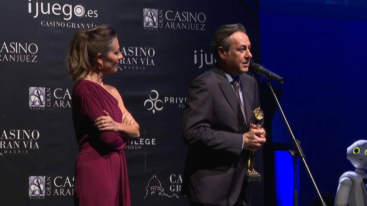 Ángeles Blanco y José Ribagorda reciben la Antena de Oro en la categoría de Televisión