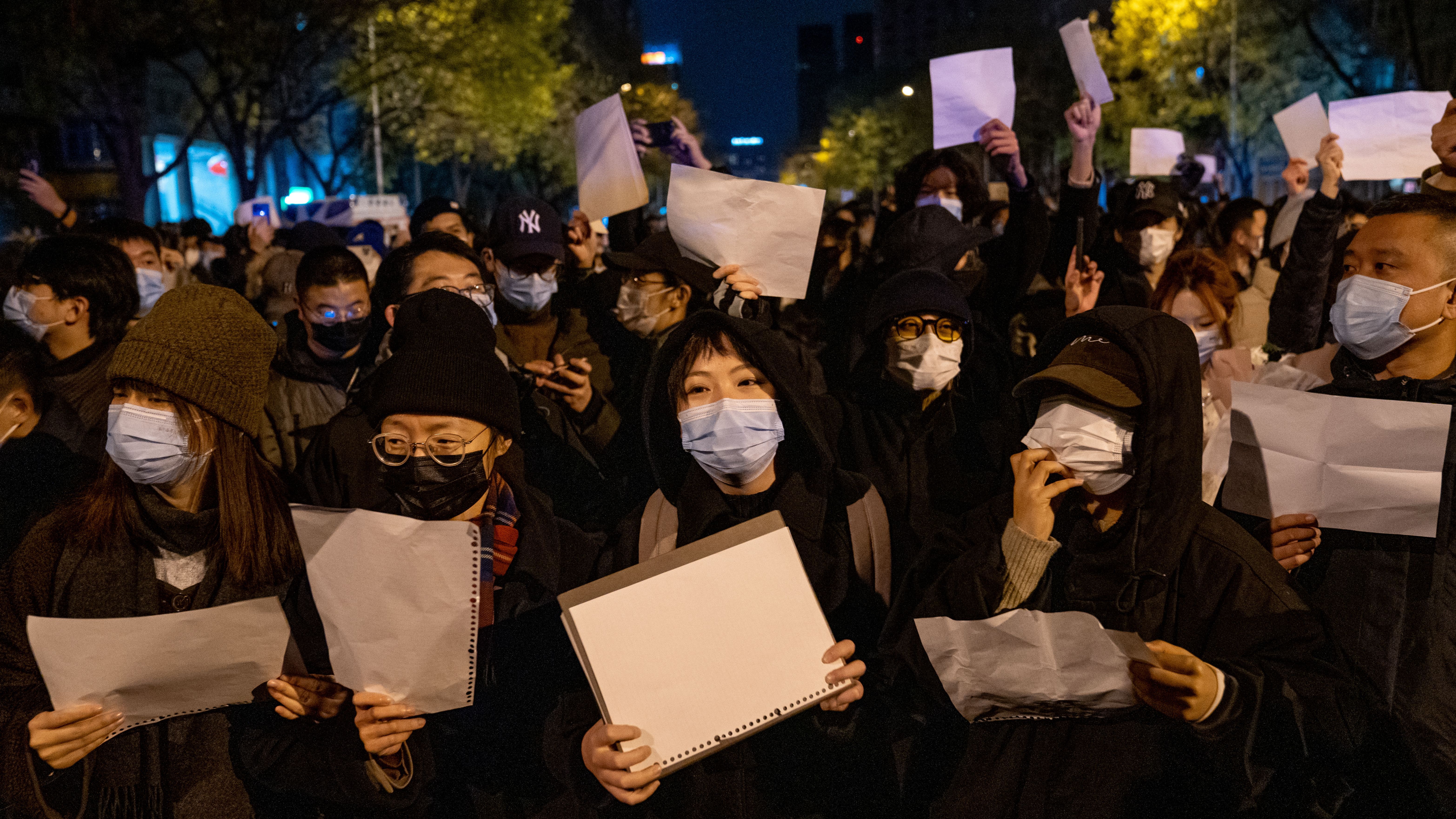 Ira en China: se extienden las fuertes protestas contra la dura política de "cero covid"