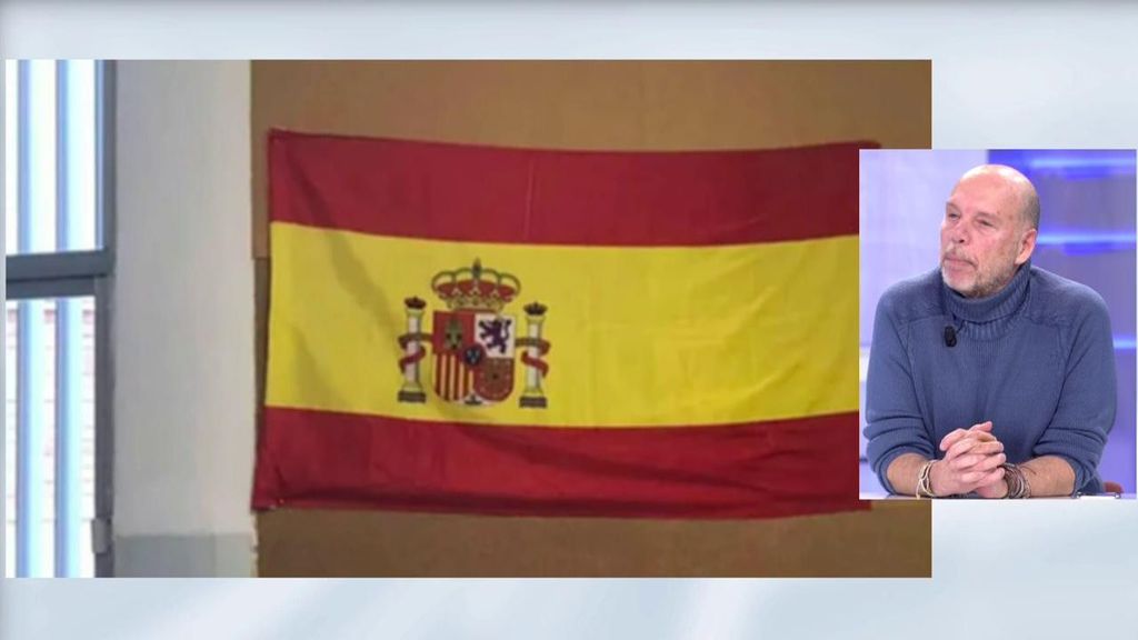 Expulsados de clase por colgar la bandera de España: las familias van a denunciar