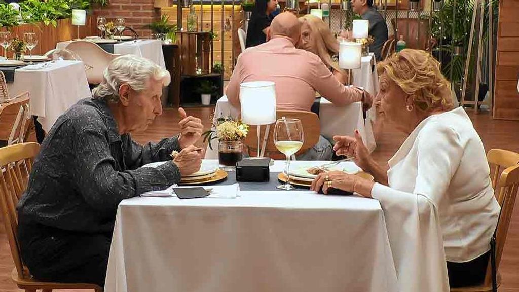 Antonio y Gracia durante su cita en 'First Dates'