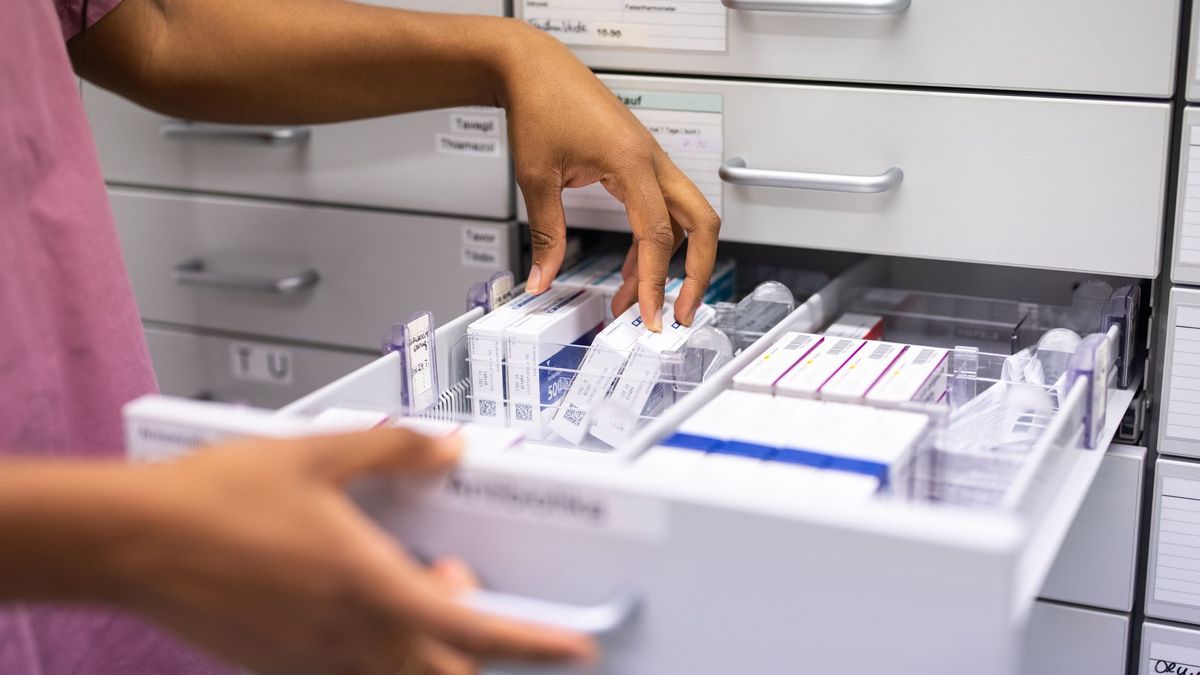 La OCU denuncia el creciente desabastecimiento de medicamentos: pide más sanciones para las farmacéuticas