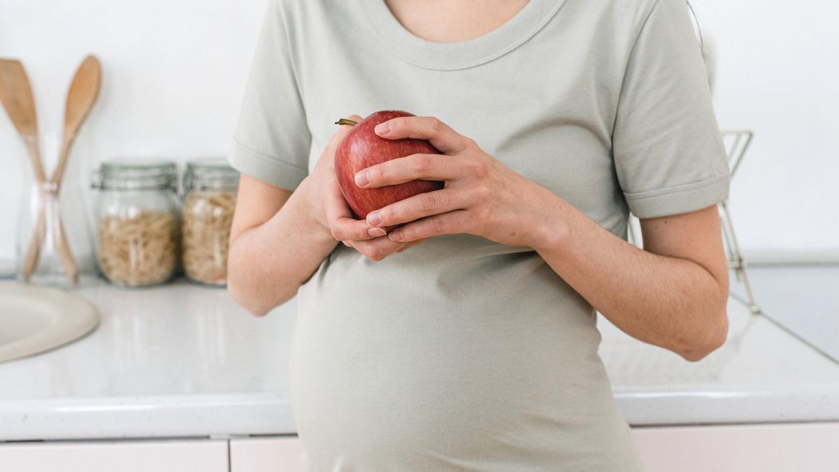 ¿Se puede comer verdura cruda durante el embarazo?