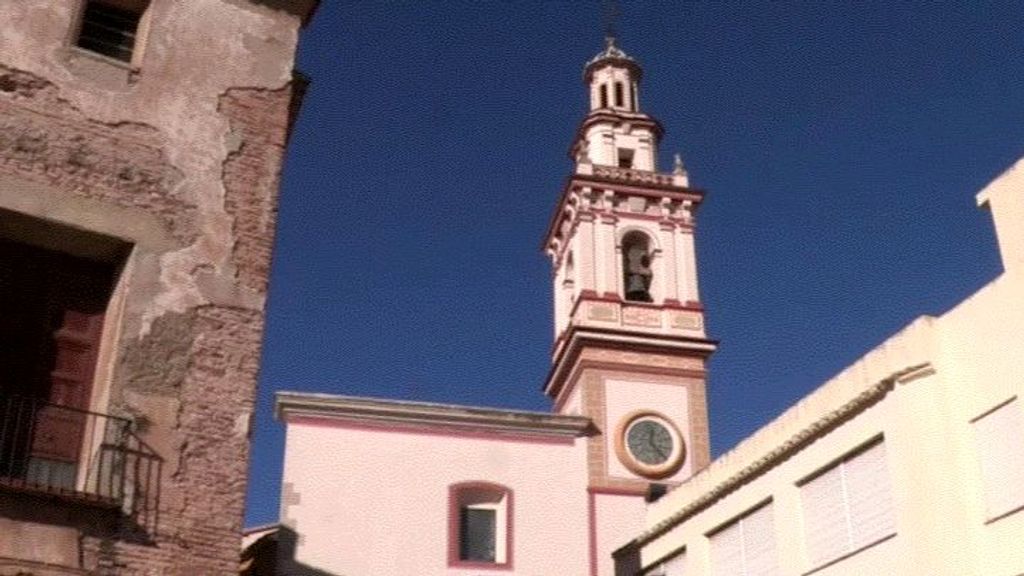 Un pueblo valenciano se alza contra su cura, acusado de dar sermones machistas y homófobos