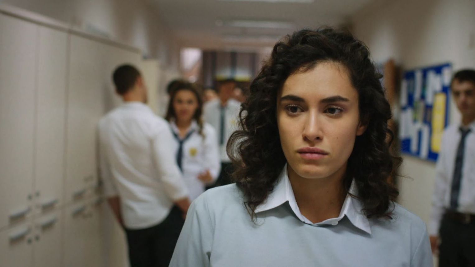 Zeynep se deja humillar por Kerem