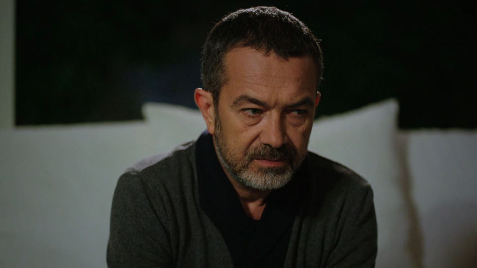 Barış sigue indagando en el pasado