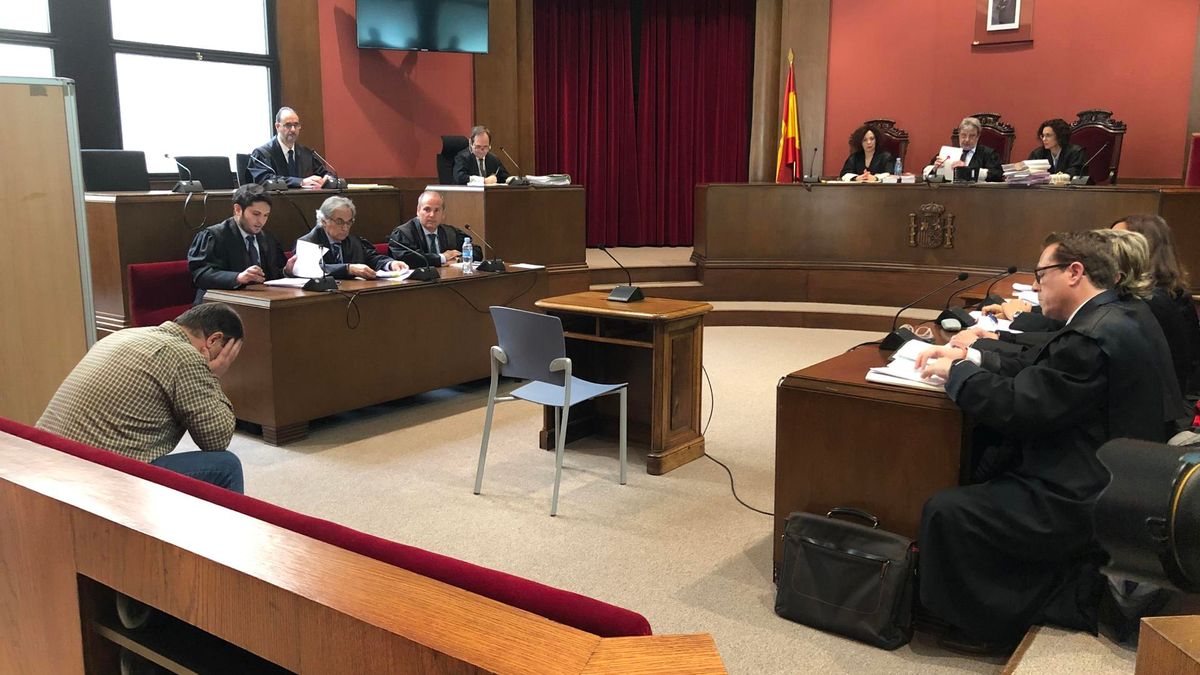 Archivo - El exprofesor Joaquín Benítez en el juicio del caso Maristas (ARCHIVO) Archivo - El exprofesor Joaquín Benítez en el juicio del caso Maristas (ARCHIVO)