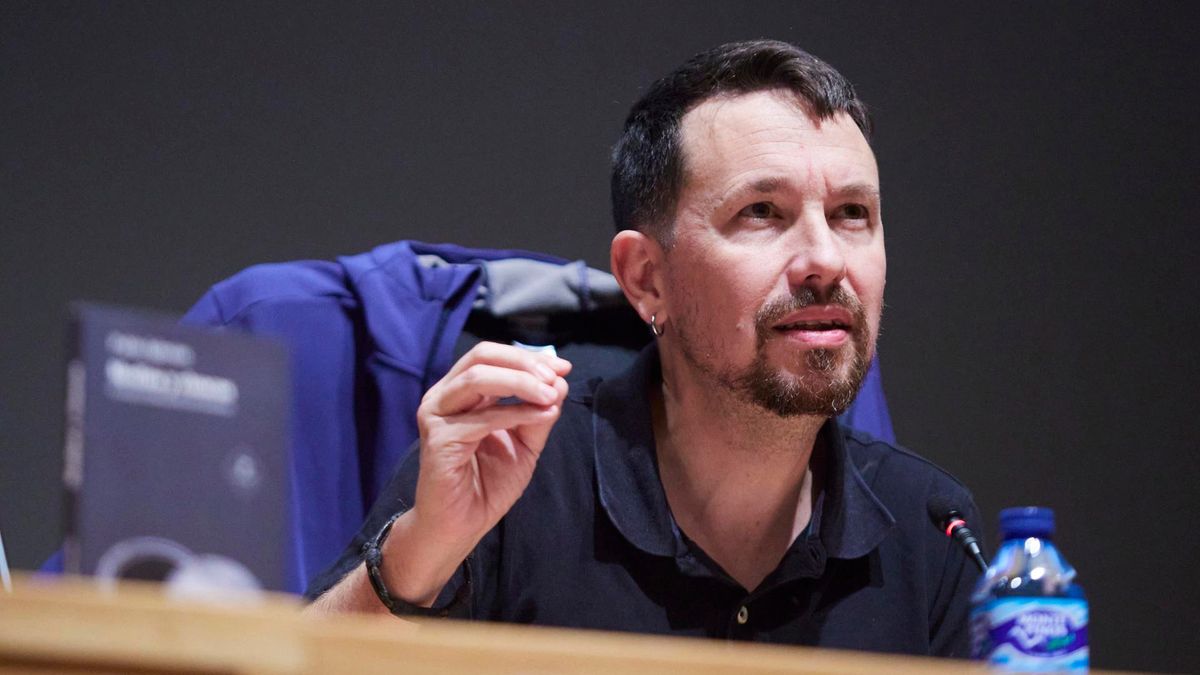 El exlíder de Podemos Pablo Iglesias, durante la presentación de su libro 'Medios y cloacas', a 11 de noviembre de 2022 en Sevilla (Andalucía, España). El exlider de Podemos, Pablo Iglesias, acude a Sevilla a presentar su nuevo libro. El exlíder de Podemos Pablo Iglesias, durante la presentación de su libro 'Medios y cloacas', a 11 de noviembre de 2022 en Sevilla (Andalucía, España). El exlider de Podemos, Pablo Iglesias, acude a Sevilla a presentar su nuevo libro.