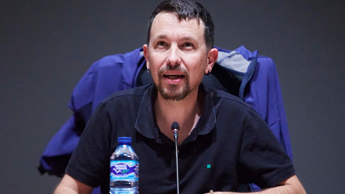 El exlíder de Podemos Pablo Iglesias, durante la presentación de su libro 'Medios y cloacas', a 11 de noviembre de 2022 en Sevilla (Andalucía, España). El exlider de Podemos, Pablo Iglesias, acude a Sevilla a presentar su nuevo libro. El exlíder de Podemos Pablo Iglesias, durante la presentación de su libro 'Medios y cloacas', a 11 de noviembre de 2022 en Sevilla (Andalucía, España). El exlider de Podemos, Pablo Iglesias, acude a Sevilla a presentar su nuevo libro.
