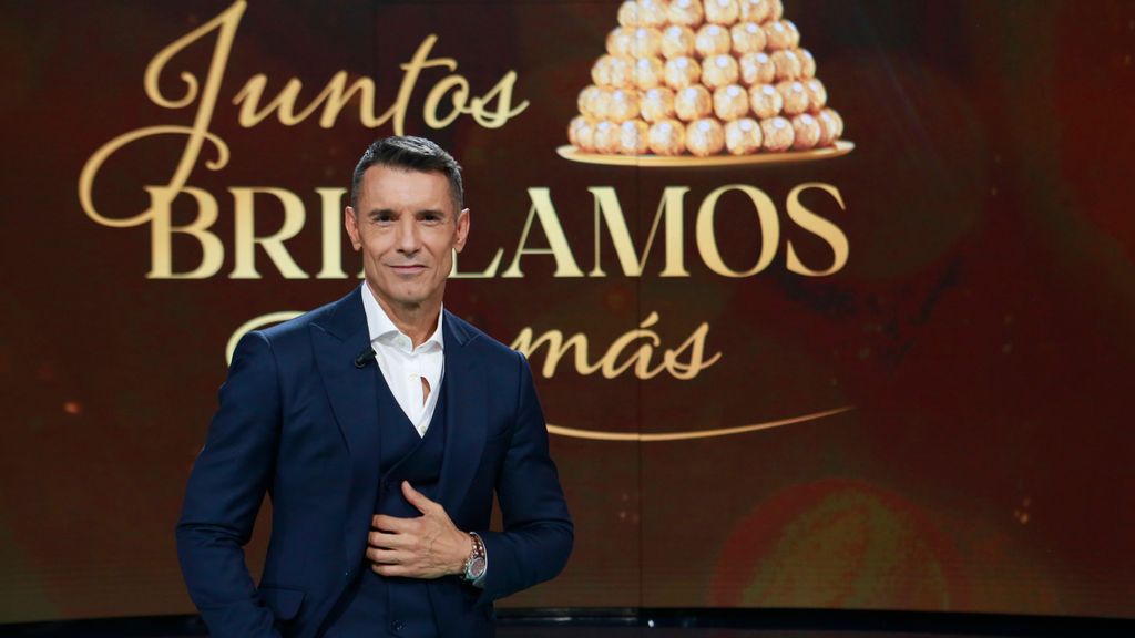 Aínsa, Mojácar y Santillana del Mar, los tres pueblos finalistas para ganar la iluminación de Ferrero Rocher