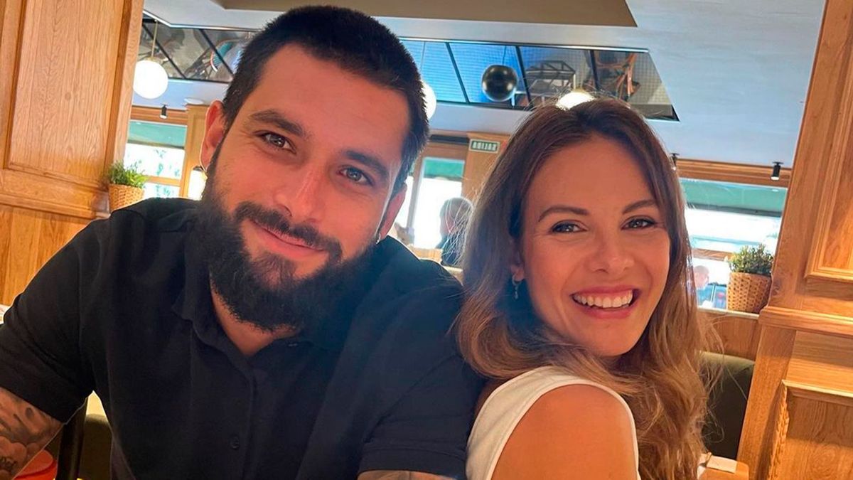 Jota Peleteiro y Jessica Bueno