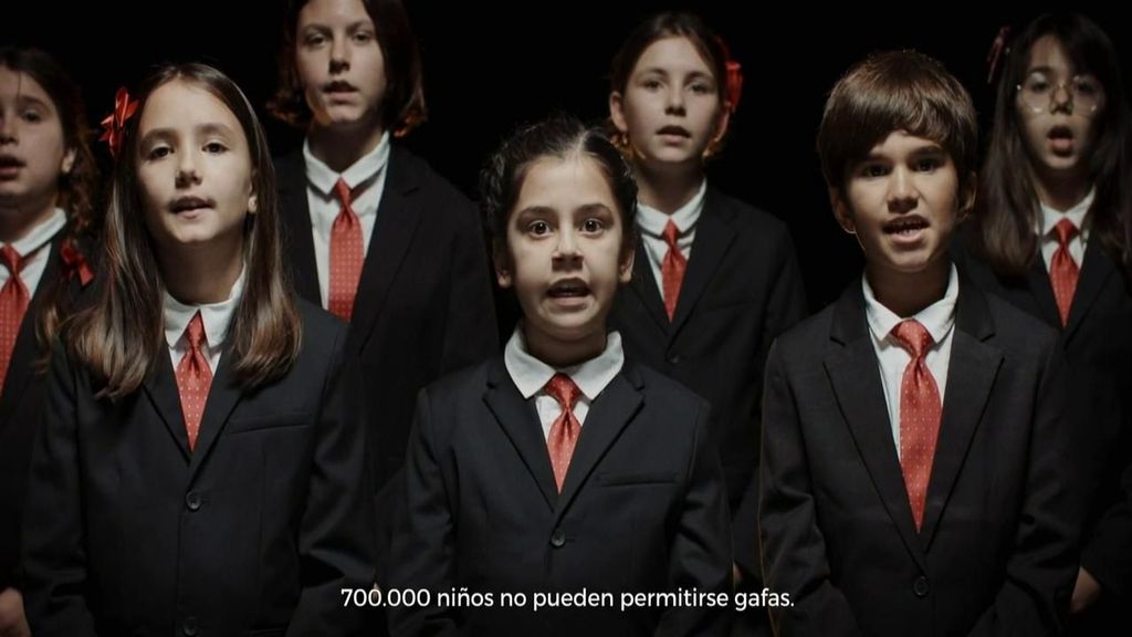 Los niños de San Ildefonso cantan los números de la pobreza infantil: casi 3 millones de niños malviven en España