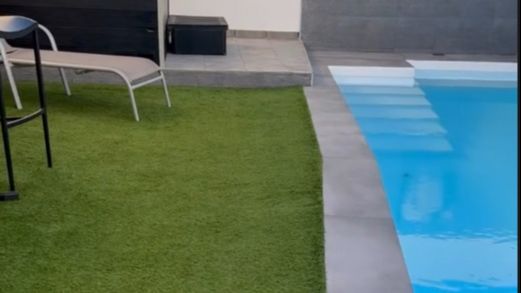 Anabel Pantoja vuelve a su impresionante casa en Canarias