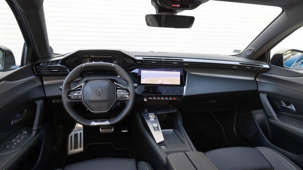 EL INTERIOR ES MODERNO ELEGANTE Y TECNOLÓGICO FOTO PEUGEOT
