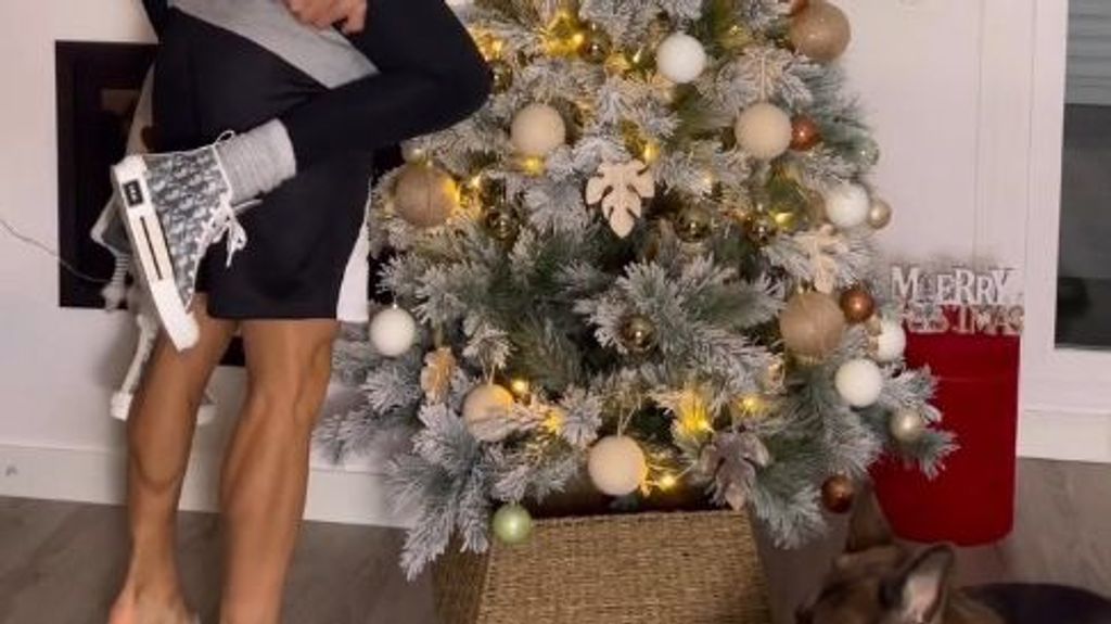 Estela Grande y su novio, Juan Iglesias, decoran su casa por Navidad