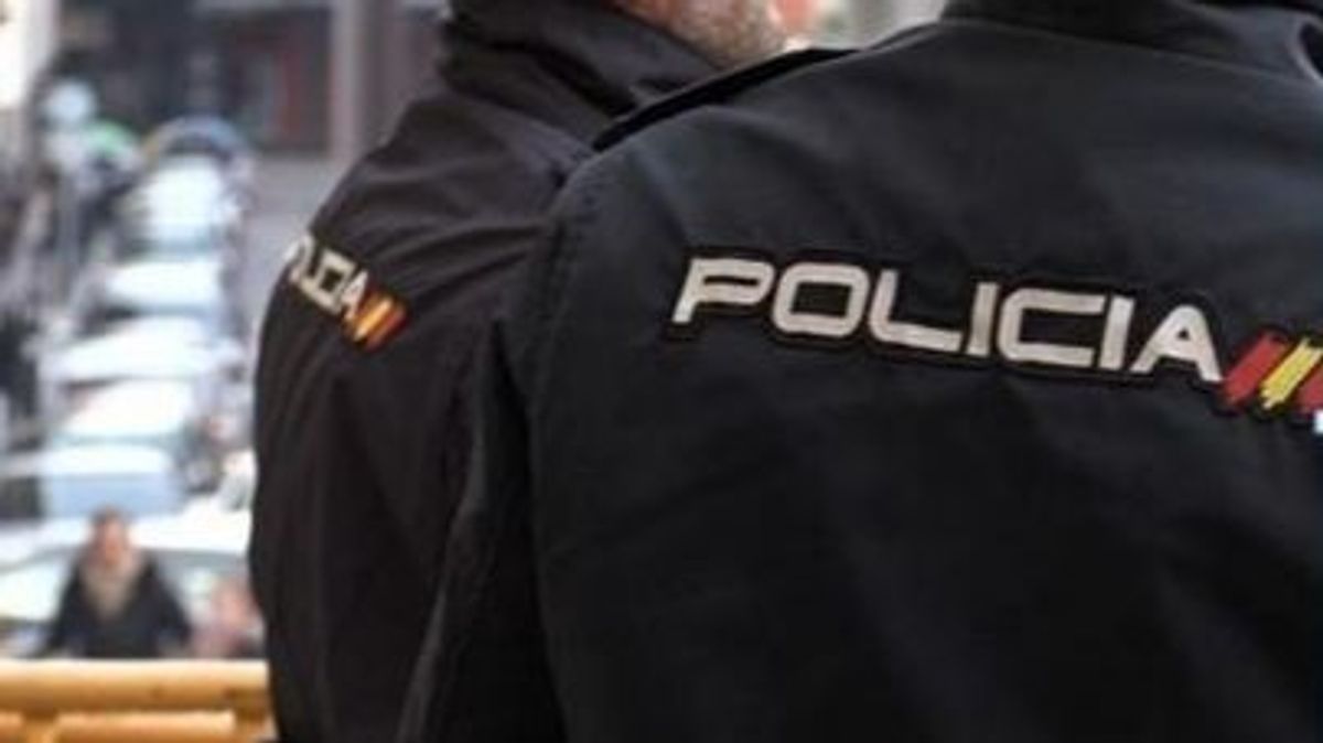 Detenida una mujer por arrancar un trozo de oreja de un mordisco a su compañera de piso en Valencia