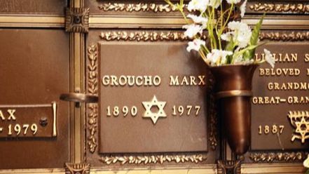 «Disculpe que no me levante» La leyenda urbana sobre el epitafio de Groucho Marx