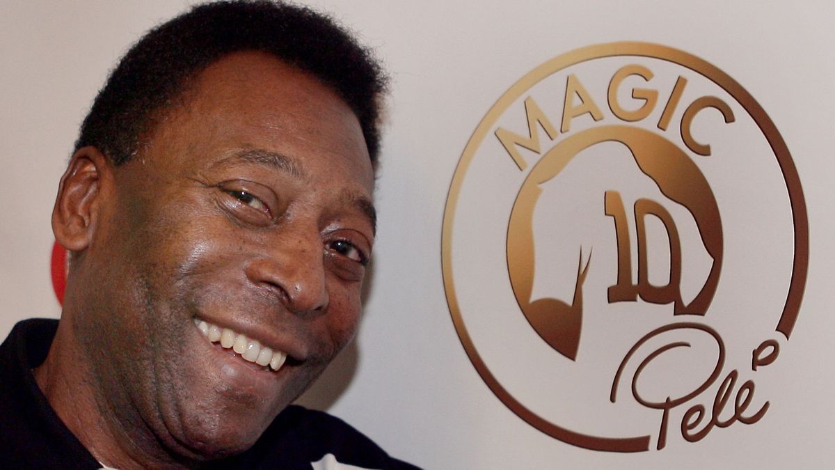 EuropaPress 4850026 filed 27 july 2007 duesseldorf soccer legend pele is pictured in front of