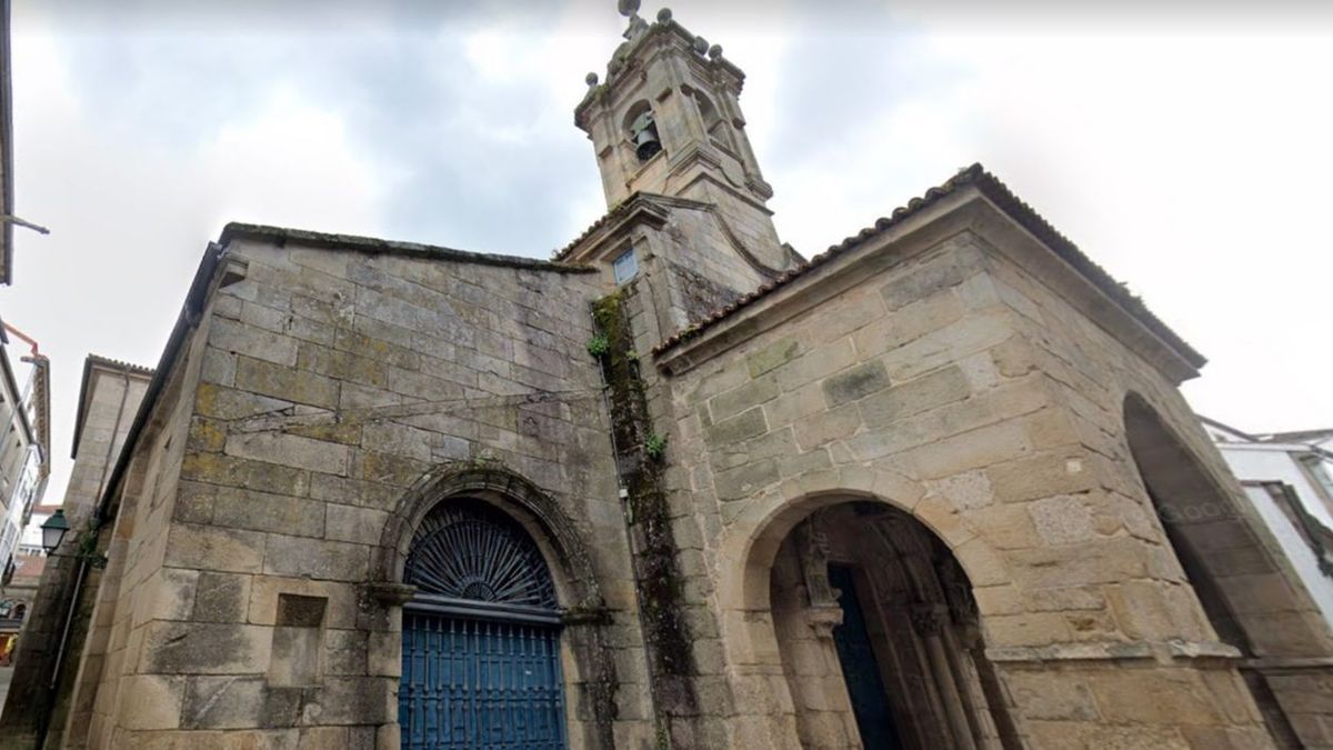 Un joven de 25 años agrede con una barra metálica al sacristán de una iglesia en Santiago