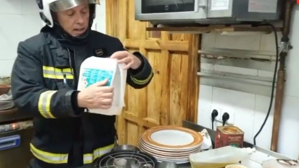 Tres quemados al explotar un bidón mientras rellenaban una fondue en un restaurante de Madrid