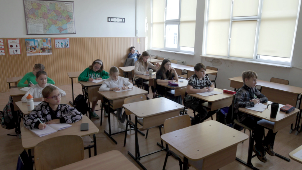 La importancia de la educación para los niños y niñas refugiados ucranianos, ‘ellos son el futuro del país’.