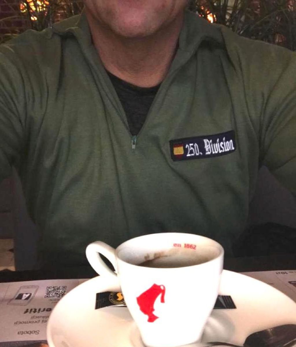 Café durante la entrevista