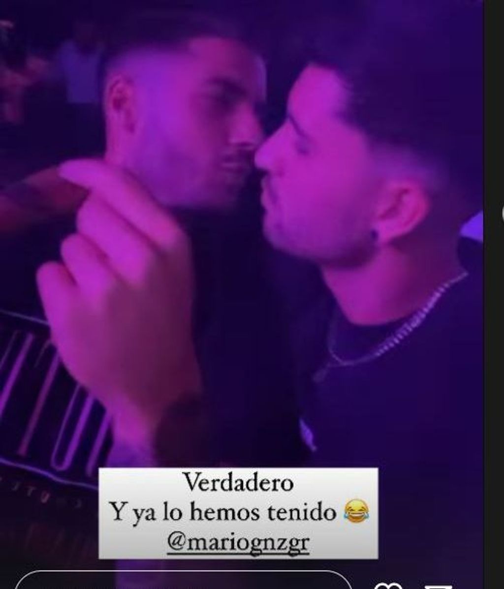 El beso de Samu y Mario