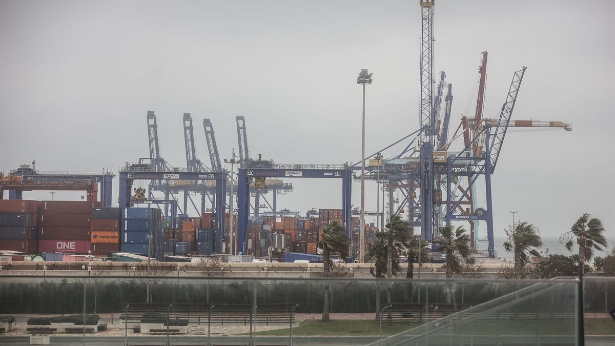 El BOE publica la ampliación norte del Puerto de Valencia y la adjudicación a Baleària de la nueva terminal de pasajeros