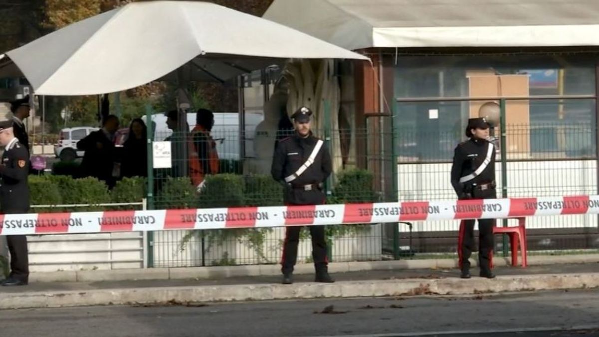 Mata a tres mujeres y hiere a cuatro en una reunión de vecinos en Roma