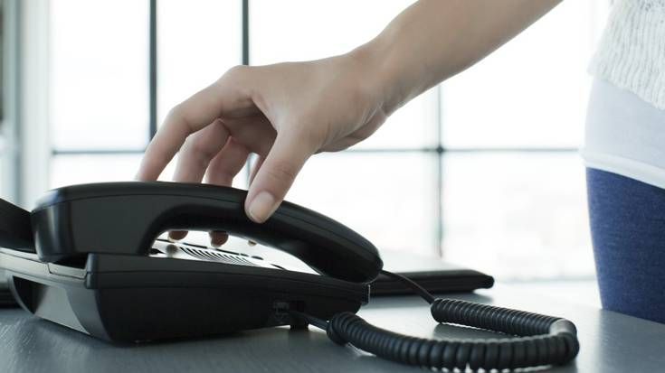 Los hospitales y clínicas privadas tendrán que tener números de atención gratuito