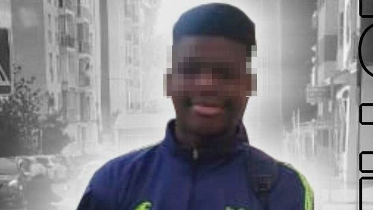 Muere un menor de 13 años en mitad de un partido de fútbol en Málaga: cayó desplomado