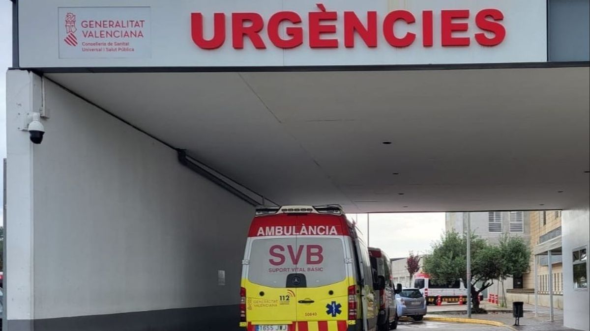Situación “insostenible” en el hospital de la Ribera con 37 pacientes en Urgencias esperando una cama