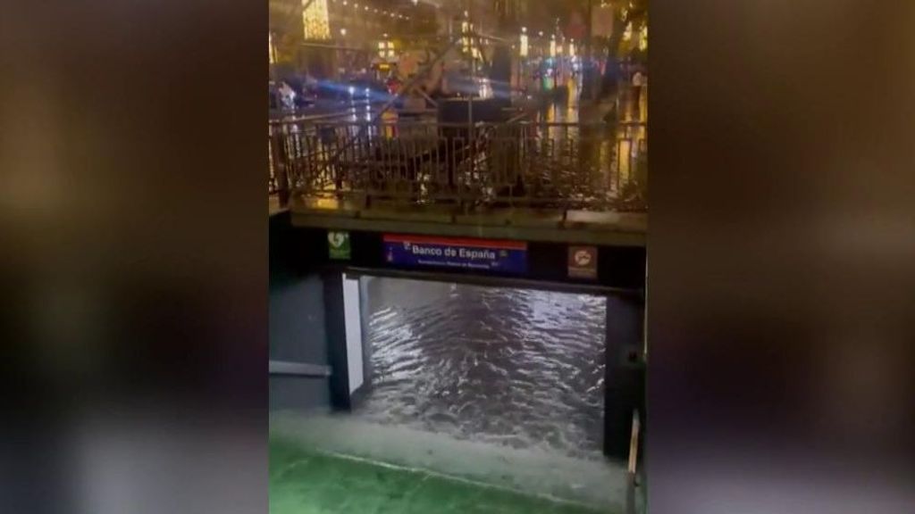 Madrid sufre las fuertes lluvias de la borrasca Efraín: colapso en metro, carreteras y calles por inundaciones