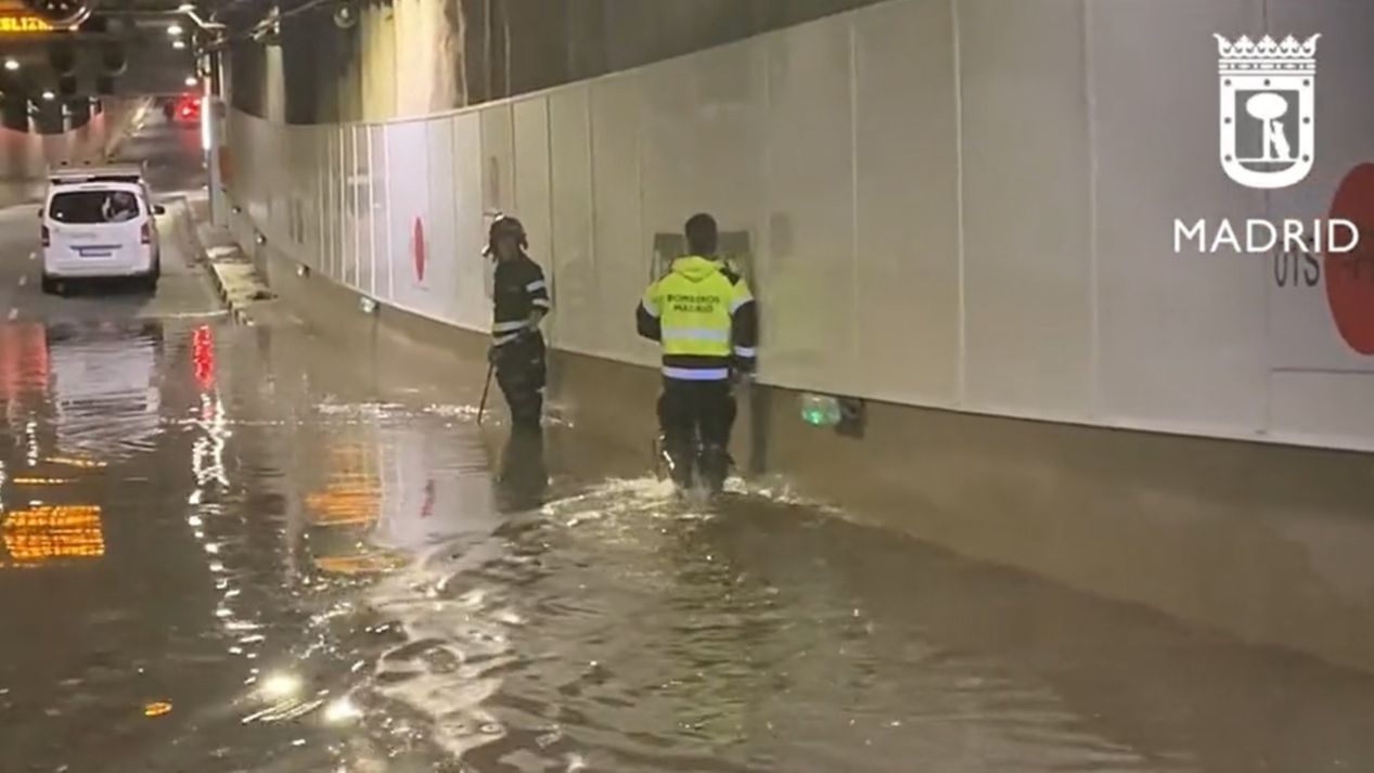 The wet storm collapses Madrid with flooding within the metro and