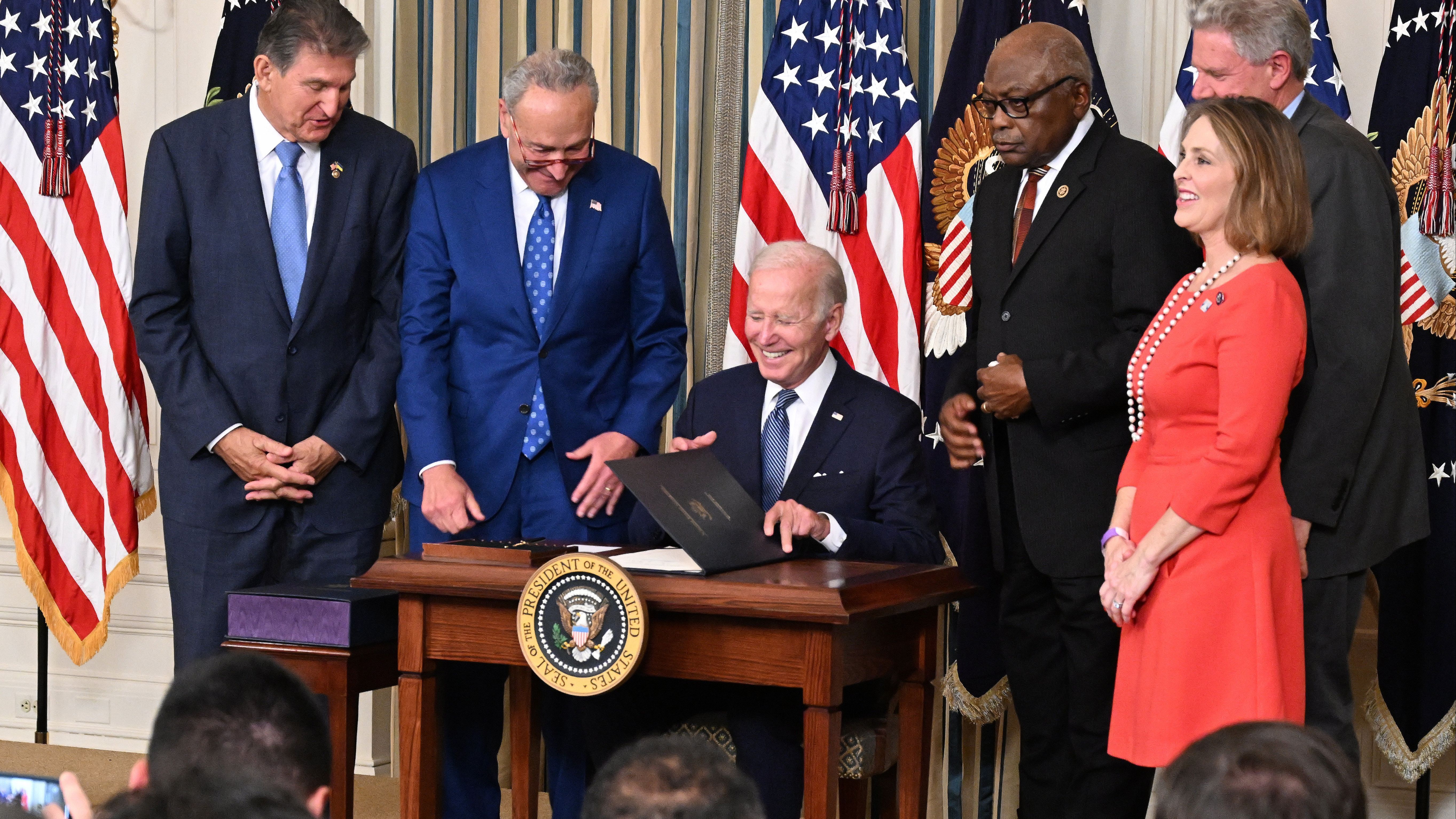 The 27 seek a response to the US protectionist plan