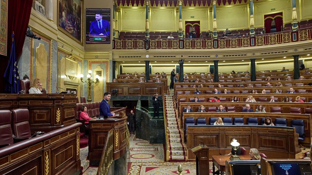 Gabriel Rufián interviene en la tribuna del pleno del Congreso en el debate de la reforma judicial