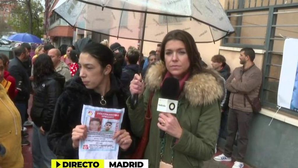 La hermana de uno de los menores desaparecidos en Carabanchel se rompe en directo