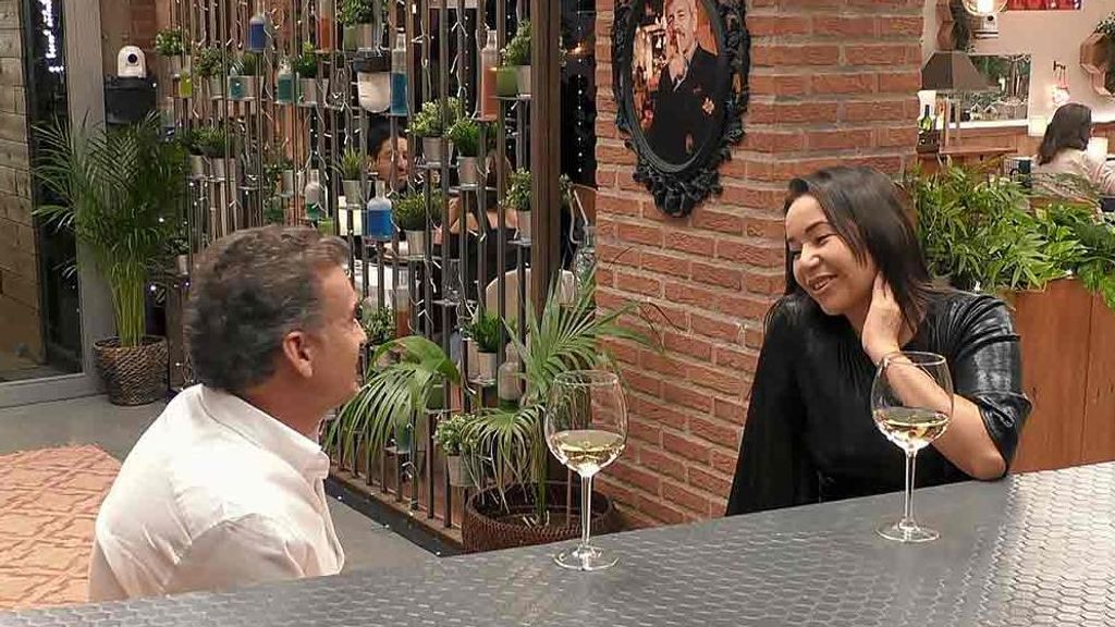 Juan Ramón y Rochi durante su cita en 'First Dates'