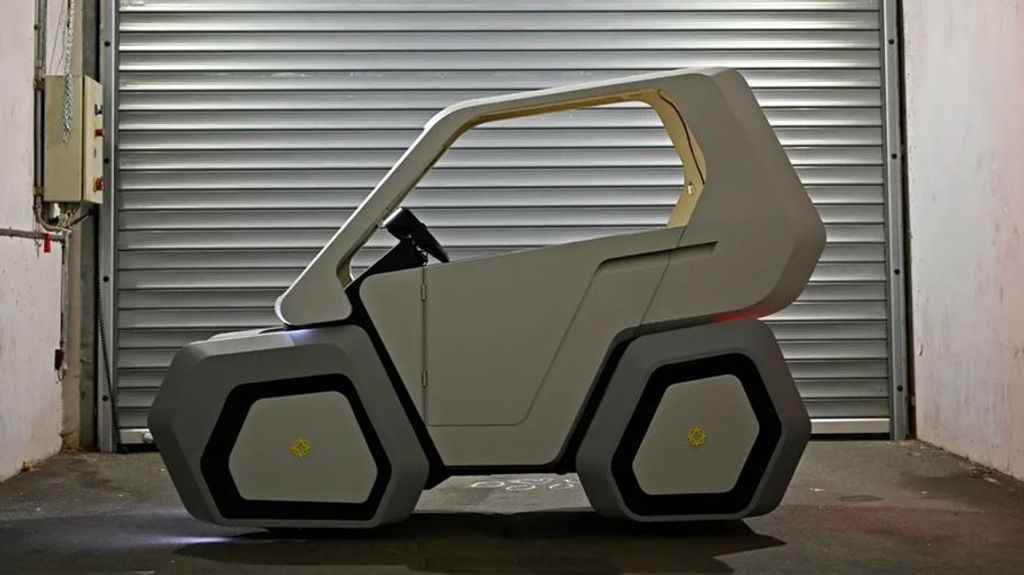 MIDE 25 METROS PERO ACOGE A DOS COUPANTES FOTO STRATASYS