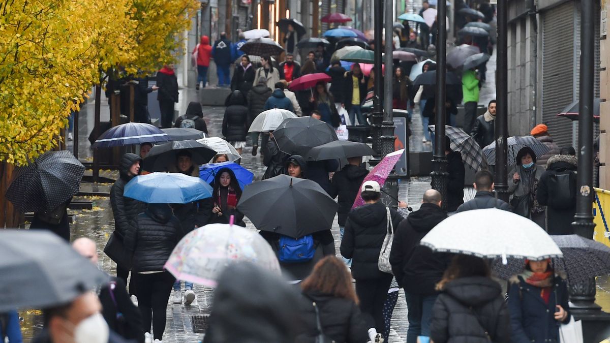 Un inicio de Navidad pasado por agua, según la previsión de Aemet Un inicio de Navidad pasado por agua, según la previsión de Aemet